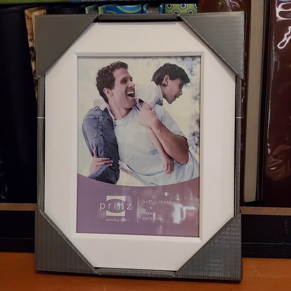 Prinz Dakota White Wood 5"x7" Photo Frame #213-557, New in Box - Picture 2 of 4